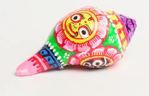 The Subhadra Painted Shankha, Green and Pink