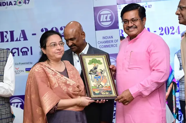 Mementos for ICC Job Mela 2024: memento by Abriella Paintings for Indian Chamber of Commerce